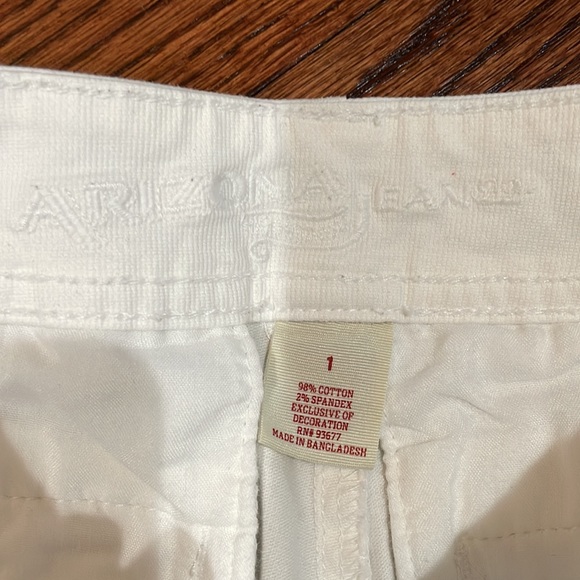 White Arizona Shorts - Picture 5 of 6